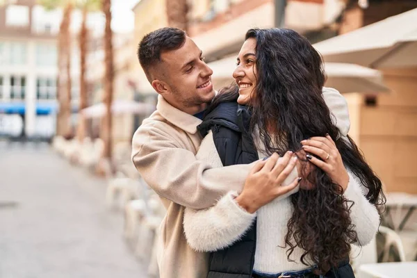 Man Woman Couple Hugging Each Other Standing Street — Stockfoto