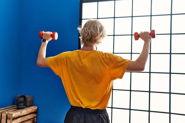 Young Blond Man Using Dumbbells Training Sport Center — Photo