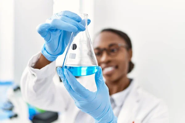 African American Woman Scientist Holding Test Tube Laboratory — ストック写真