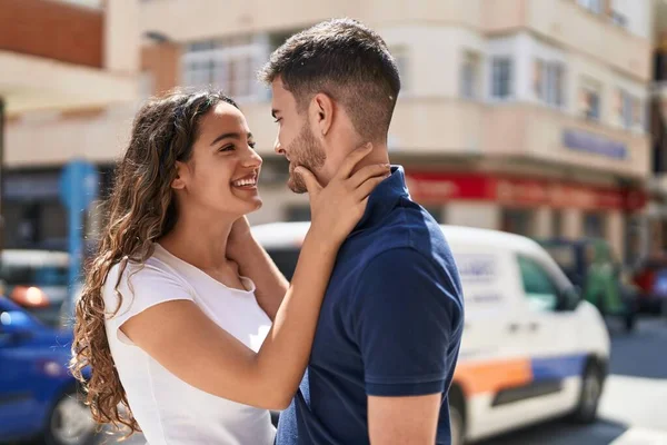 Young Hispanic Couple Smiling Confident Hugging Each Other Street — 스톡 사진