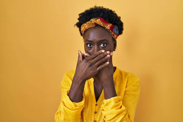 African Young Woman Wearing African Turban Shocked Covering Mouth Hands — Stock Photo, Image