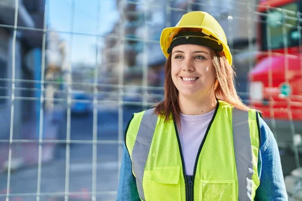 Young Beautiful Size Woman Architect Smiling Confident Standing Street — Stockfoto