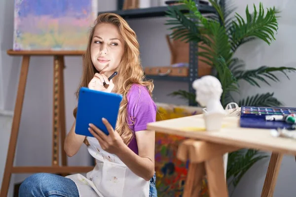 Young Blonde Woman Artist Using Touchpad Art Studio — Stock Photo, Image