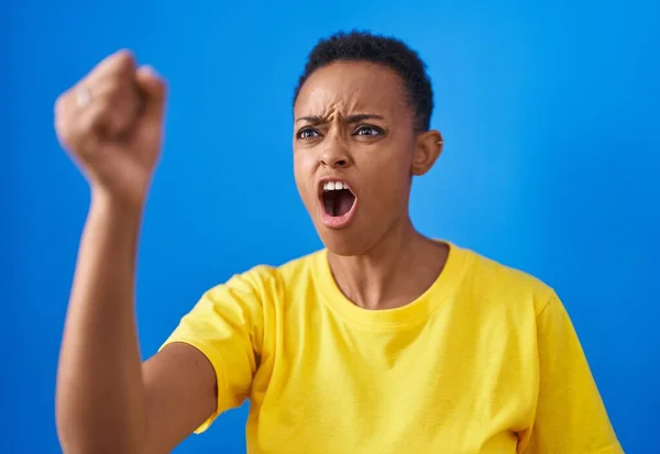 African American Woman Screaming Isolated Blue Background — Stock Photo, Image