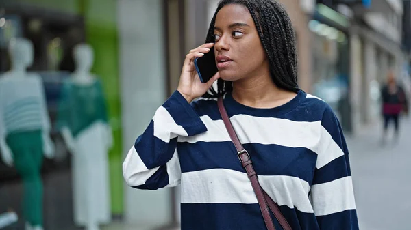 African American Woman Talking Smartphone Serious Expression Street — Stockfoto