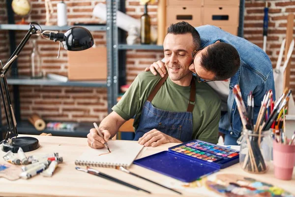 Two Men Artists Drawing Notebook Kissing Art Studio — Stockfoto