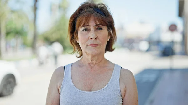 Middle Age Woman Standing Serious Expression Street — Stock Photo, Image