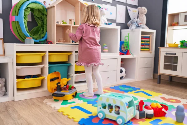 Adorable Blonde Girl Playing Toys Standing Kindergarten — Stock Photo, Image
