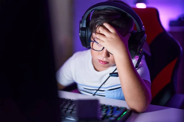 Adorable Hispanic Boy Streamer Stressed Using Computer Gaming Room — Stock Photo, Image