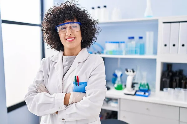 Young Middle East Woman Scientist Standing Arms Crossed Gesture Laboratory — Fotografia de Stock
