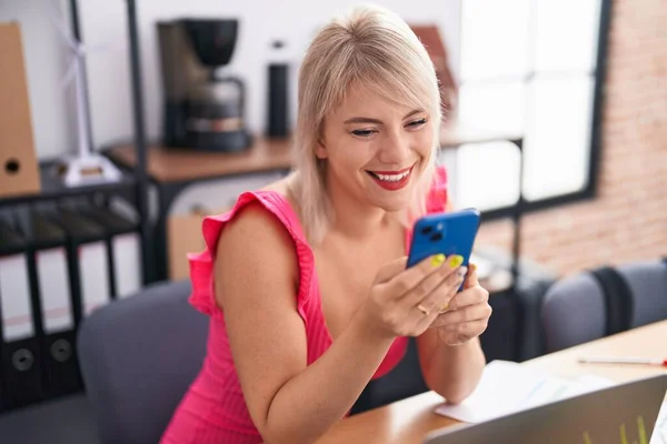 Young Blonde Woman Business Worker Using Laptop Smartphone Office — Stock Photo, Image
