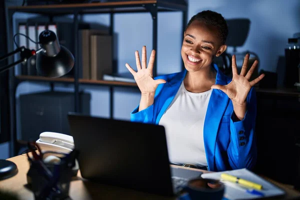Beautiful African American Woman Working Office Night Showing Pointing Fingers — Stock Photo, Image