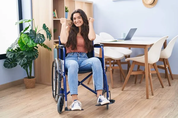 Young Teenager Girl Sitting Wheelchair Living Room Screaming Proud Celebrating — Stock Photo, Image