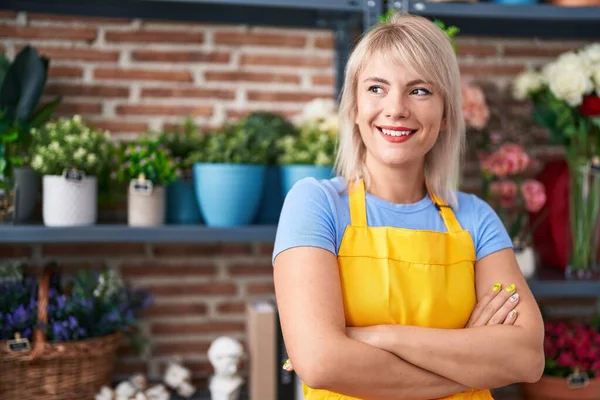 Young Blonde Woman Florist Smiling Confident Standing Arms Crossed Gesture — Stock Photo, Image