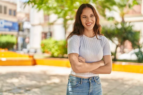 Young Woman Smiling Confident Standing Arms Crossed Gesture Park — Foto de Stock