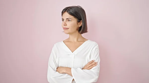 Young Beautiful Hispanic Woman Standing Serious Expression Arms Crossed Gesture — Stock Photo, Image