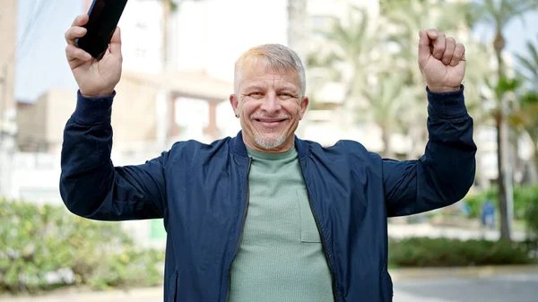 Middle Age Grey Haired Man Using Smartphone Dancing Park — Stock Photo, Image
