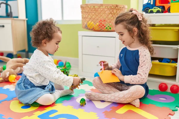 Adorable Girls Student Cutting Paper Playing Dinosaur Toy Kindergarten — Stock Photo, Image