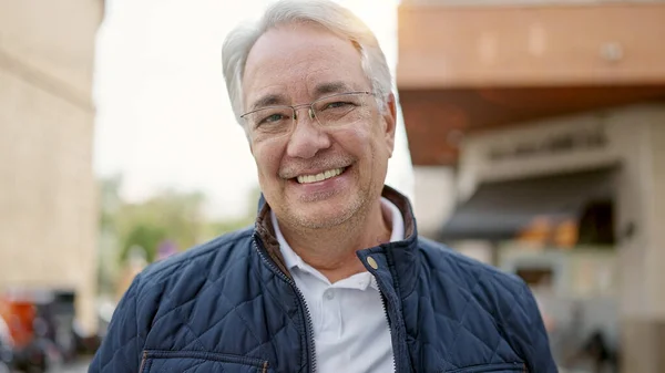 Middle Age Man Grey Hair Smiling Confident Street — Stock Photo, Image