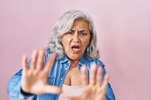 Middle Age Woman Grey Hair Standing Pink Background Afraid Terrified — Stock Photo, Image