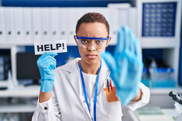 Beautiful African American Woman Working Scientist Laboratory Asking Help Open — Stock Photo, Image