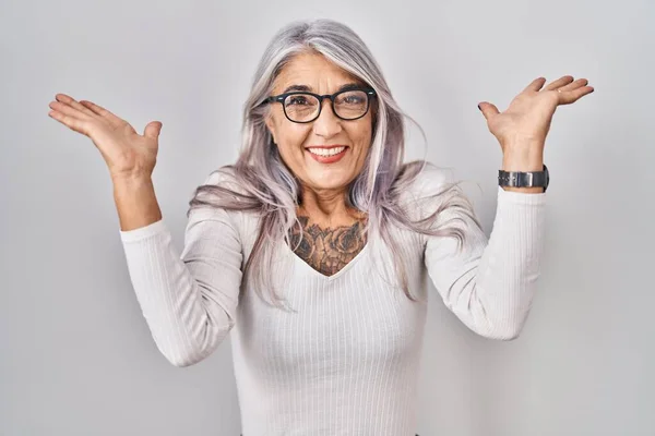 Middle Age Woman Grey Hair Standing White Background Celebrating Crazy — Stock Photo, Image