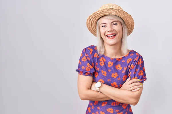 Young Caucasian Woman Wearing Flowers Dress Summer Hat Happy Face — Stock Photo, Image