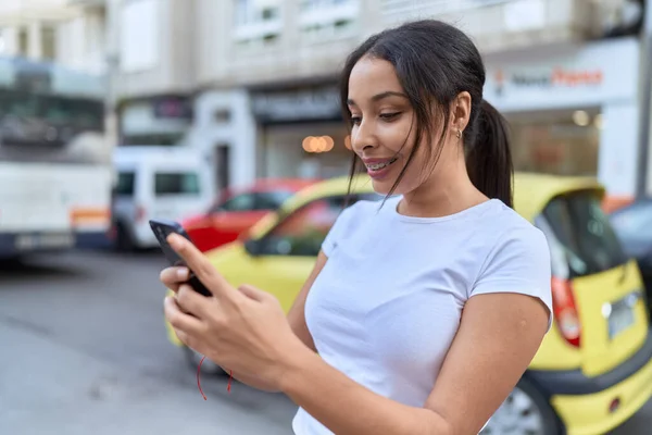Young Arab Woman Smiling Confident Using Smartphone Street — Foto de Stock