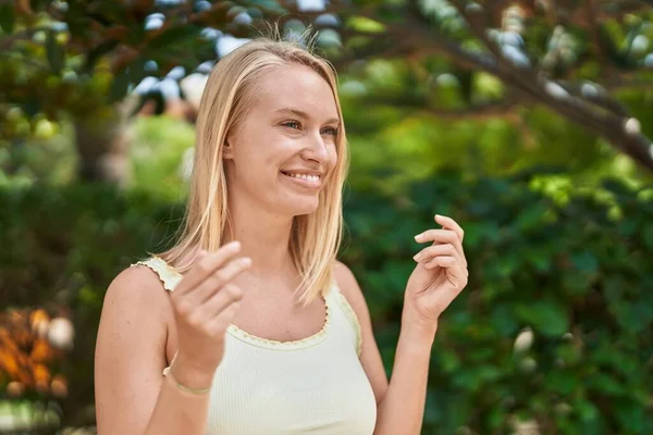 Young Blonde Woman Smiling Confident Looking Side Park — Stok fotoğraf