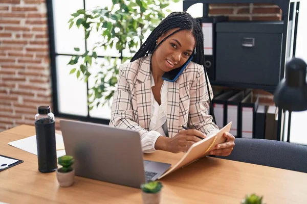 African American Woman Business Worker Talking Smartphone Write Notebook Office — Stockfoto