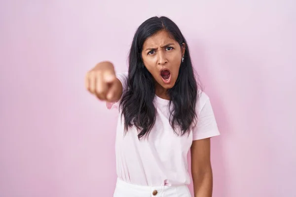 Young Hispanic Woman Standing Pink Background Pointing Displeased Frustrated Camera — Foto Stock