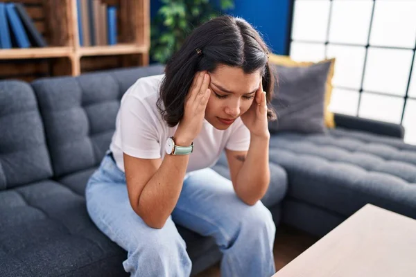 Young Woman Stressed Sitting Sofa Home — Stock Photo, Image
