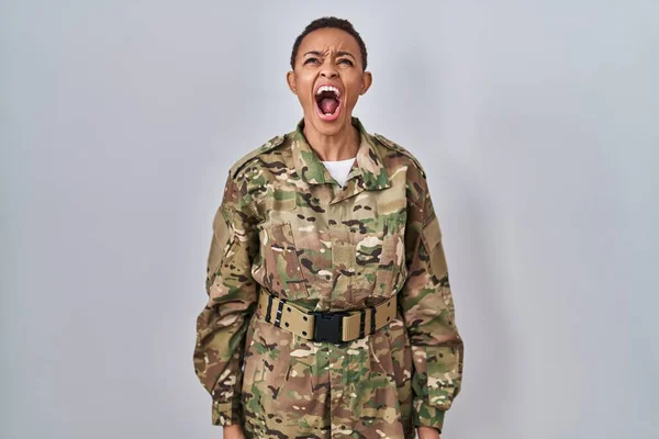 Bella Donna Afroamericana Vestita Con Uniforme Militare Camuffata Arrabbiata Arrabbiata — Foto Stock