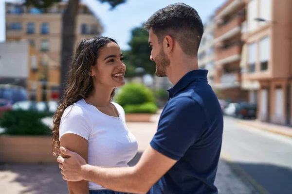 Young Hispanic Couple Smiling Confident Hugging Each Other Street — Foto Stock