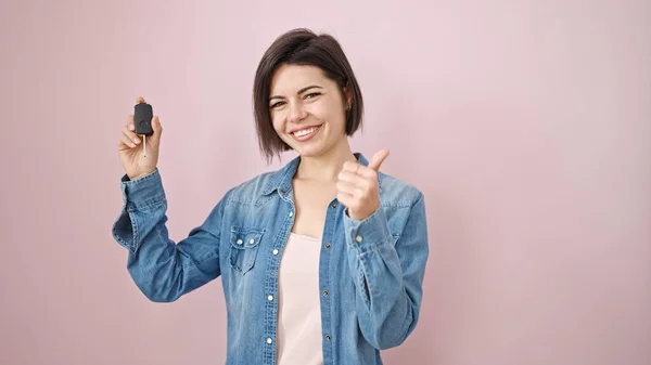 Young Caucasian Woman Smiling Doing Thumbs Holding Key New Car — ストック写真