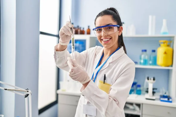 Young Beautiful Hispanic Woman Scientist Holding Plant Tweezer Laboratory — Stock Photo, Image