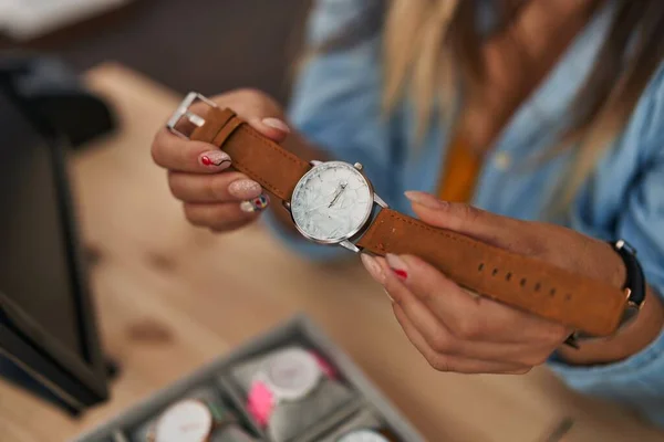 Young Beautiful Size Woman Ecommerce Business Worker Holding Watch Street — 스톡 사진