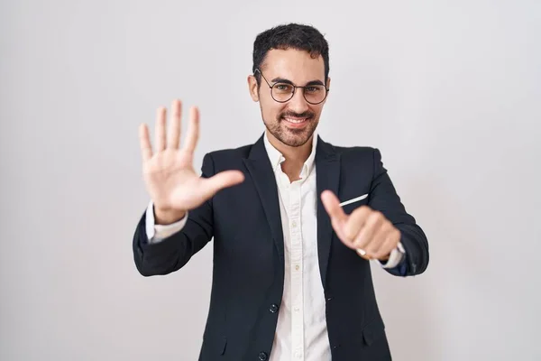 Handsome Business Hispanic Man Standing White Background Showing Pointing Fingers — Stock Photo, Image