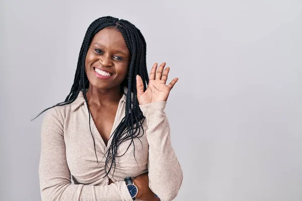 Mulher Africana Com Tranças Sobre Fundo Branco Renúncia Dizendo Olá — Fotografia de Stock