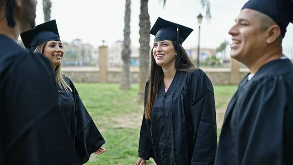 Group People Students Graduated Speaking University Campus — Stock Photo, Image