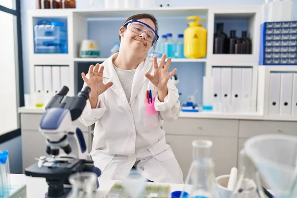Hispanic Girl Syndrome Working Scientist Laboratory Disgusted Expression Displeased Fearful — Stock Photo, Image