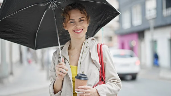 Young Woman Holding Umbrella Coffee Smiling Street — Stock Photo, Image