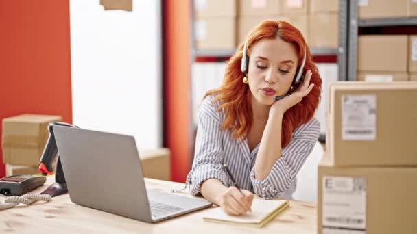 Young Redhead Woman Ecommerce Business Worker Having Video Call Writing — Stock Video