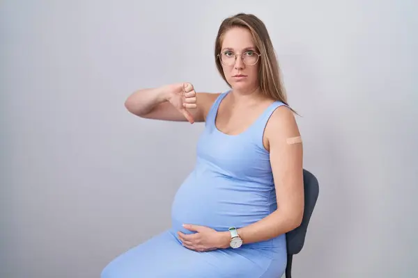 Young Pregnant Woman Wearing Band Aid Vaccine Injection Angry Face — Stock Photo, Image