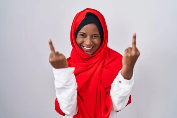 Young Arab Woman Wearing Traditional Islamic Hijab Scarf Showing Middle — Φωτογραφία Αρχείου