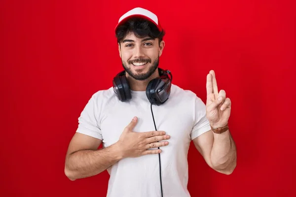 Hispanic Man Beard Wearing Gamer Hat Headphones Smiling Swearing Hand — Stock Photo, Image
