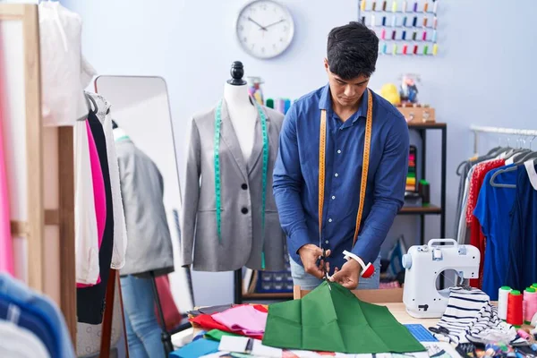 Young Hispanic Man Tailor Smiling Confident Cutting Cloth Clothing Factory — Stock Photo, Image