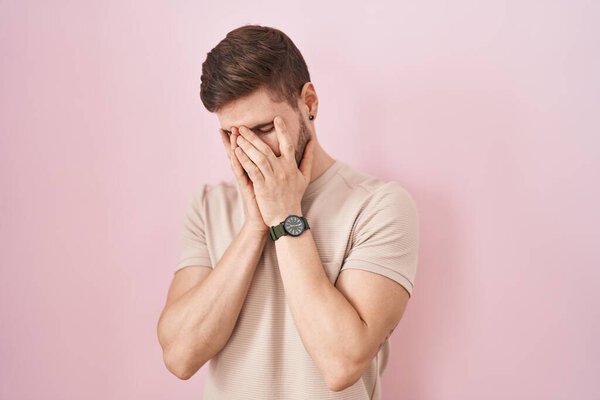 Hispanic Man Beard Standing Pink Background Sad Expression Covering Face — Stock Photo, Image