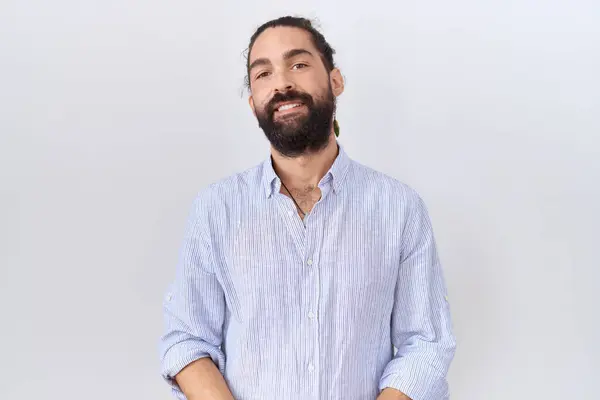 Hombre Hispano Con Barba Vistiendo Camisa Casual Con Las Manos —  Fotos de Stock