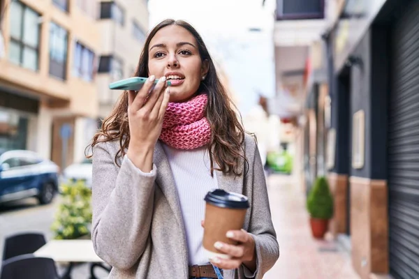 Young Beautiful Hispanic Woman Using Smartphone Drinking Coffee Street — 스톡 사진